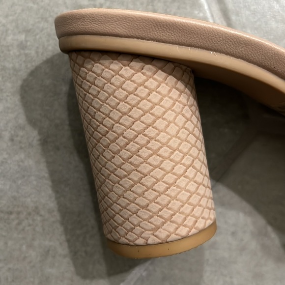 A new day - tan rounded block heel, with a square toe - Picture 6 of 13
